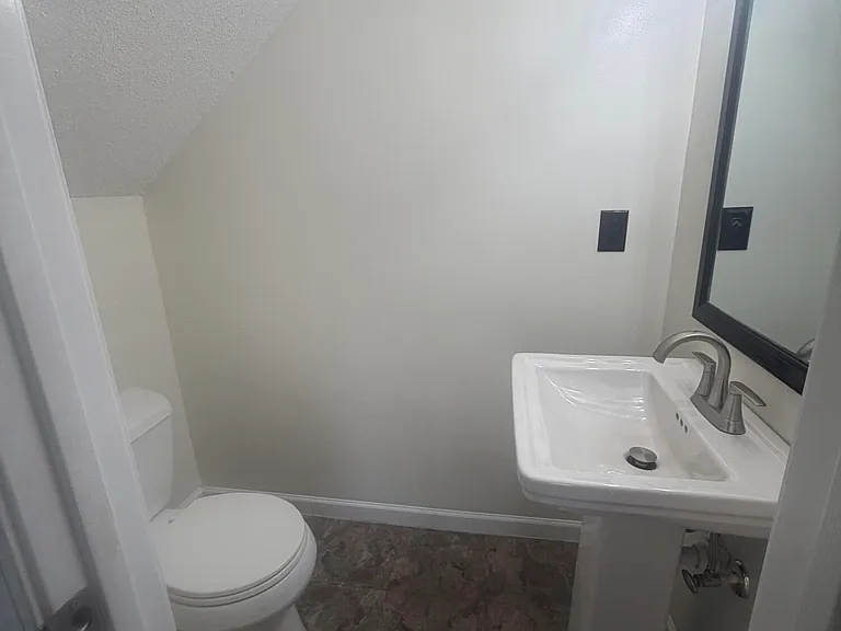 1755 Polaris Dr — Photo 28