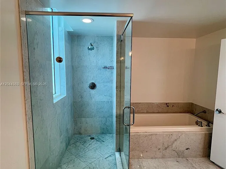 253 NE 2nd St #2409 — Photo 29