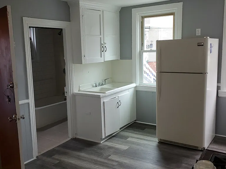 128 Calverley St #1 — Photo 6