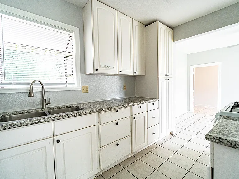 6417 Rolla St — Photo 15