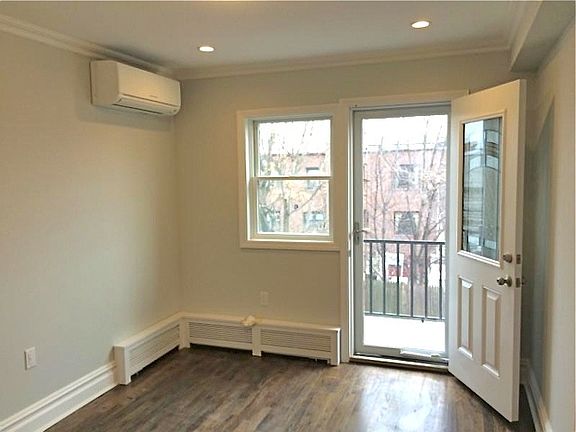 5th image of 2555 46th St