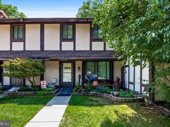 40 Blue Spruce Ct, Lumberton, NJ 08048