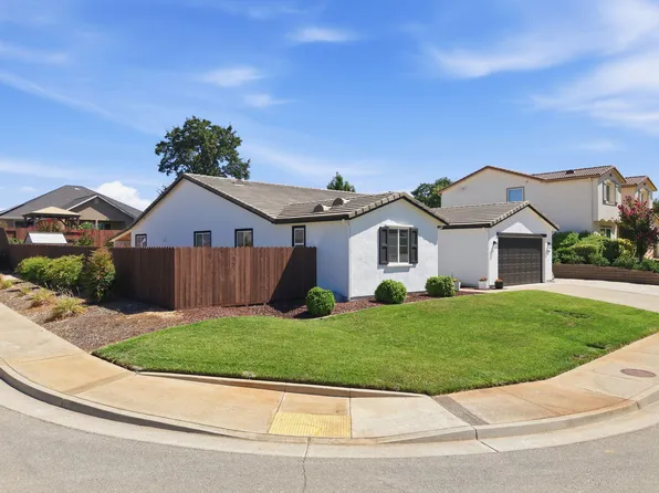 3406 Carlsbad Ln, Redding, CA 96002