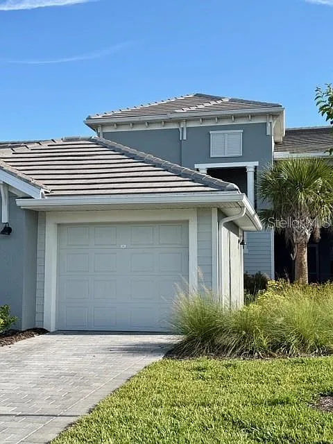 2 bed, 2.0 bath, 1353 sqft, $6,500 — Photo 2