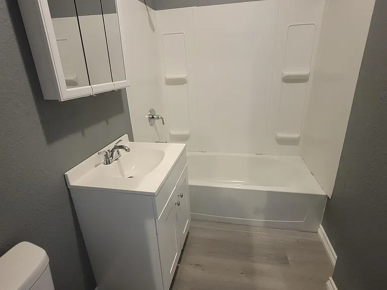 513 E Caney St #I — Photo 4