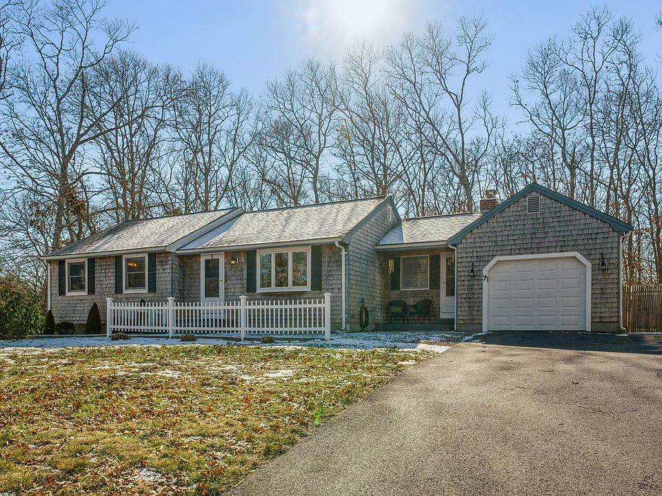 7 Bramble Bush Drive, Forestdale, MA 02644 Zillow