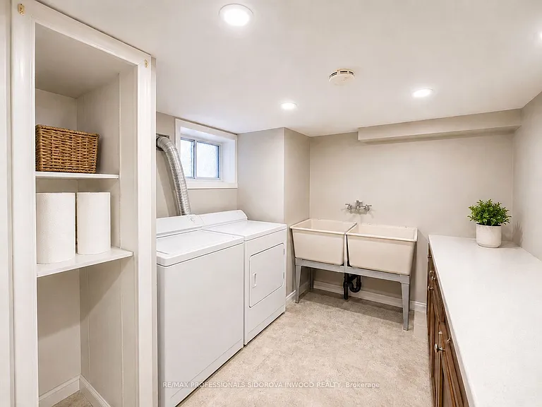 112 Clendenan Ave — Photo 17