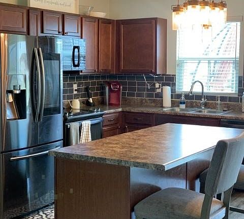 2nd image of 210 Celia Ln