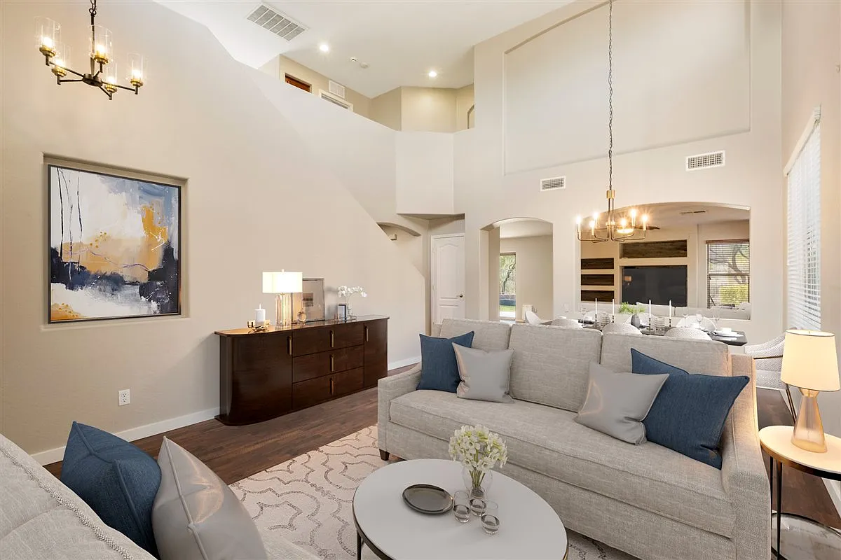 4 bed, 2.5 bath, 2248 sqft, $3,150 — Photo 3