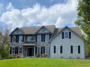 109 Martin Ln, Douglassville, PA 19518