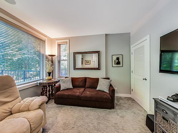 3rd image of 2848 N Riverwalk Dr