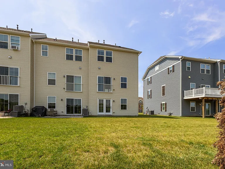 118 Fletcher Cir — Photo 32