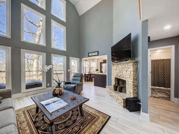 5735 Mercedes Dr, Cumming, GA 30041