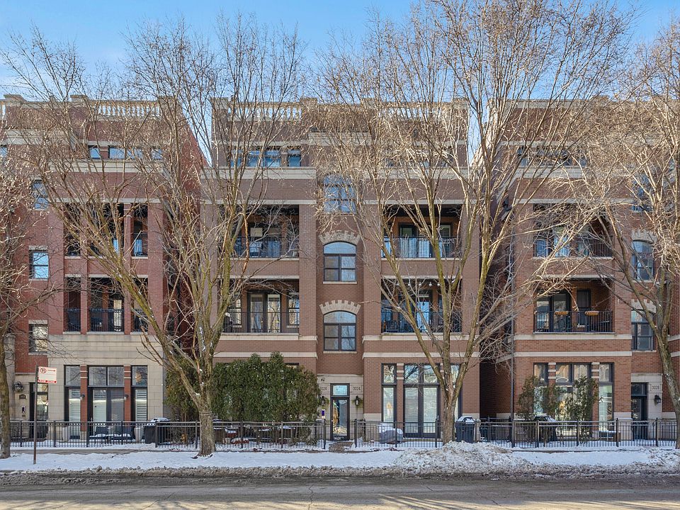1st image of 3024 N Sheffield Ave APT 4N