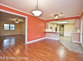 1607 SE P St, Bentonville, AR 72712