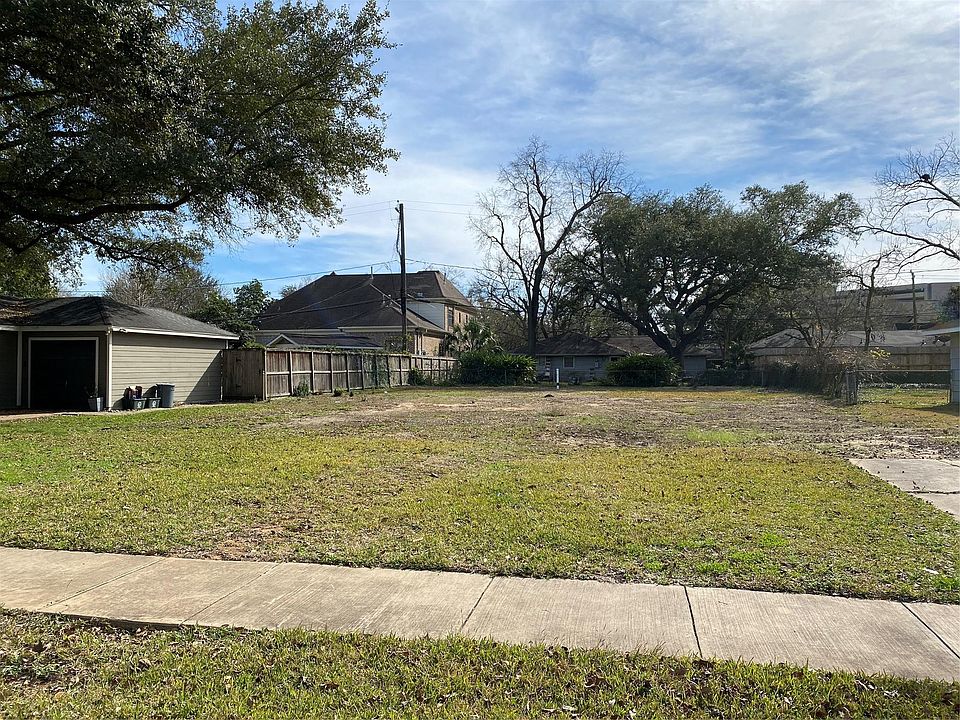 2nd image of 4805 Saxon St