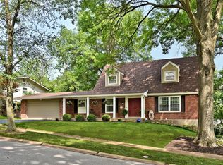 805 Clayworth Dr, Ballwin, MO 63011