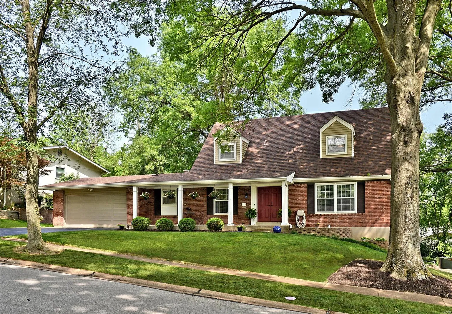 805 Clayworth Dr photo 1
