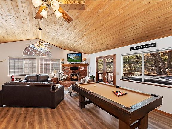5th image of 483 Villa Grove Ave