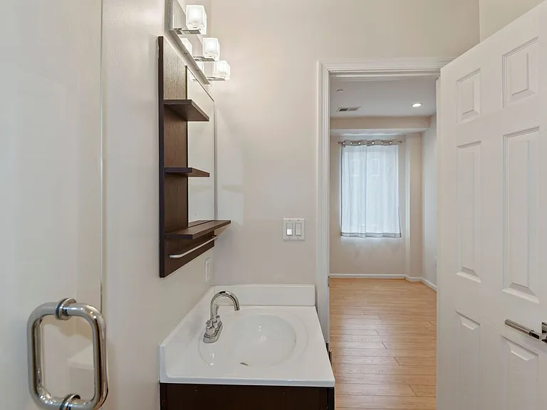329 Rhode Island Ave NE #103 — Photo 27
