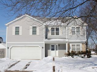 314 Old Hunt Rd, Fox River Grove, IL 60021