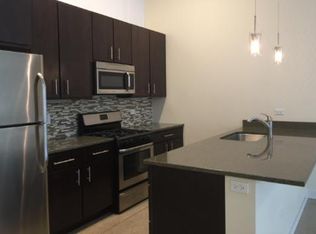 2774 N Milwaukee Ave #211, Chicago, IL 60647