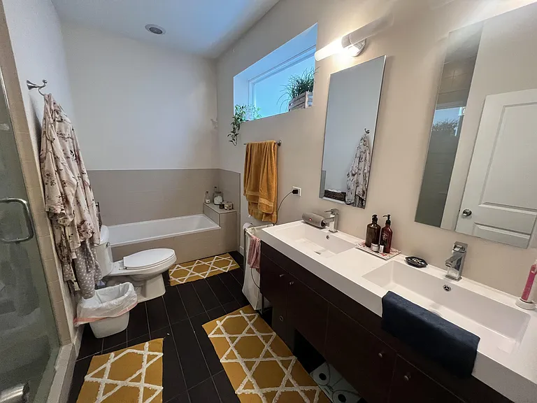 1844 N California Ave — Photo 11