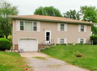 1105 Clayzelle Dr, El Dorado Springs, MO 64744