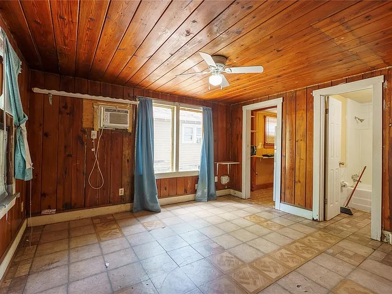 10704 N Annette Ave — Photo 11