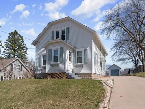 1190 Riverview DRIVE, Kewaskum, WI 53040