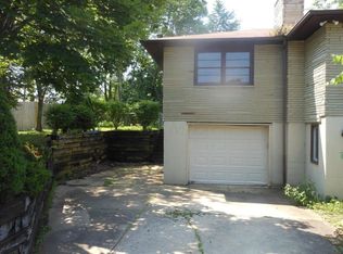 229 Drakewood Rd, Westerville, OH 43081