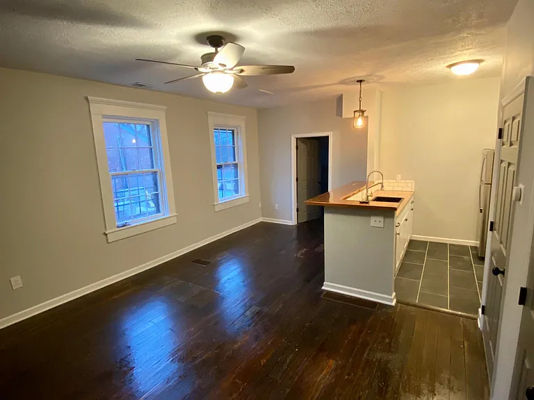805 Main St #3 — Photo 3