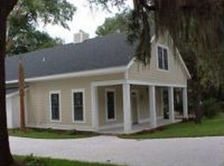 514 Ribaut Rd, Beaufort, SC 29902