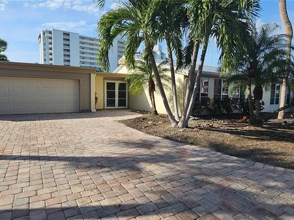 108 Whispering Sands Dr #V-26, Sarasota, FL 34242