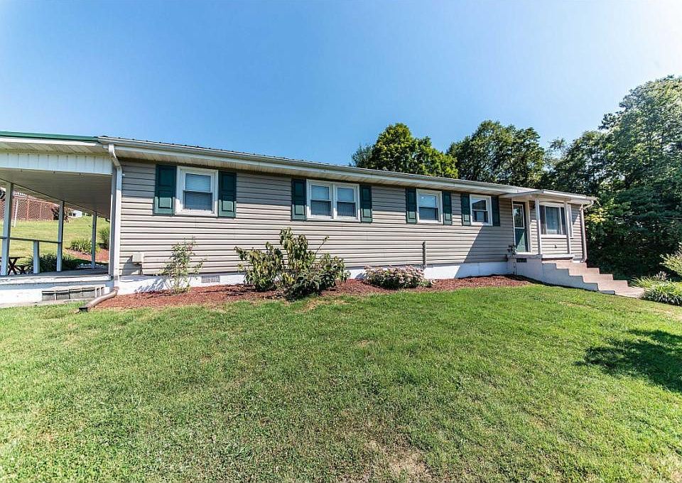 1st image of 246 Blackburn Dr