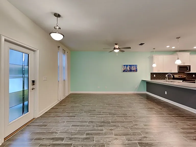 11713 Fiction Ave — Photo 2