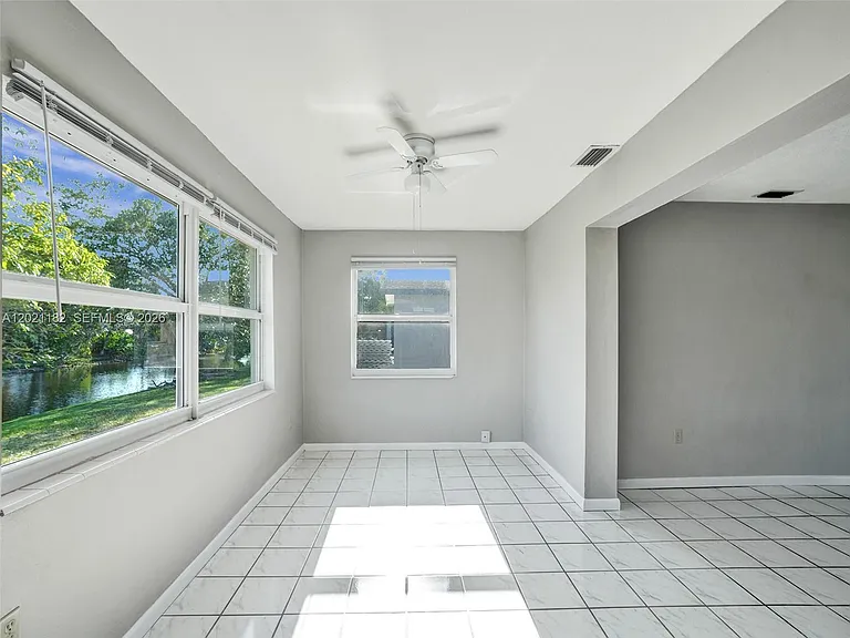 8550 NW 27th Pl — Photo 15