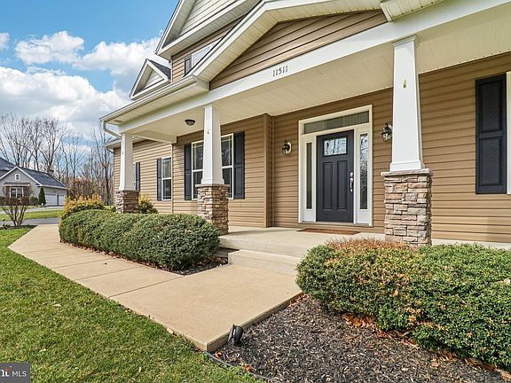 3rd image of 11511 Summerton Ct