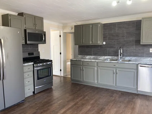 213 Lake Ave W APT 2, Ladysmith, WI 54848