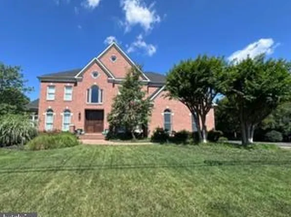2006 Lord Fairfax Rd, Vienna, VA 22182