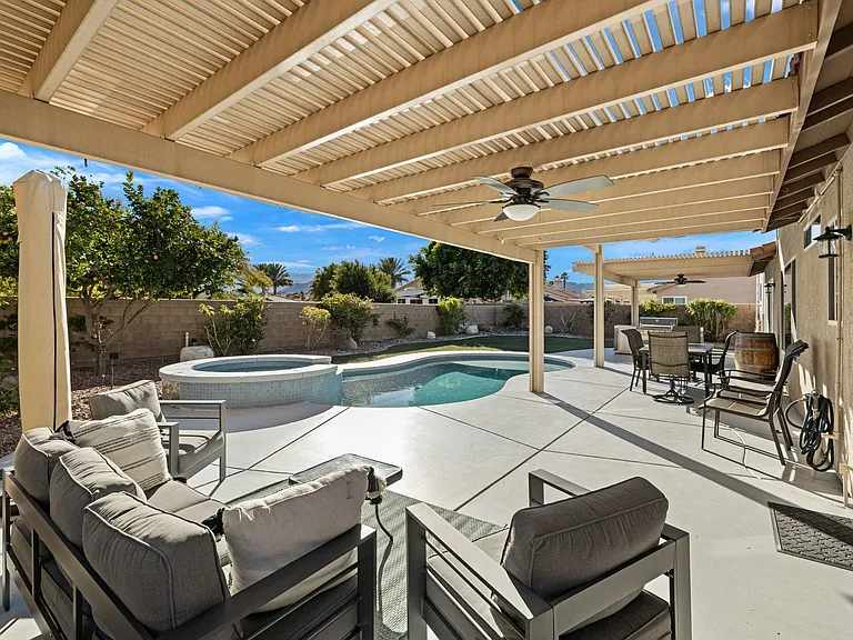 81107 Portola Cir — Photo 37