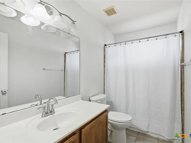 1410 Katie Lynch Dr — Photo 20