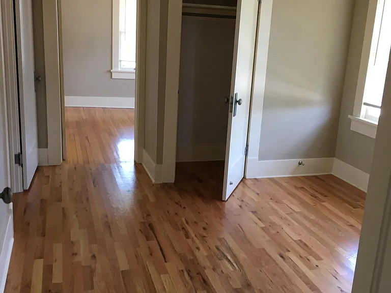 424 S Victor Ave — Photo 8