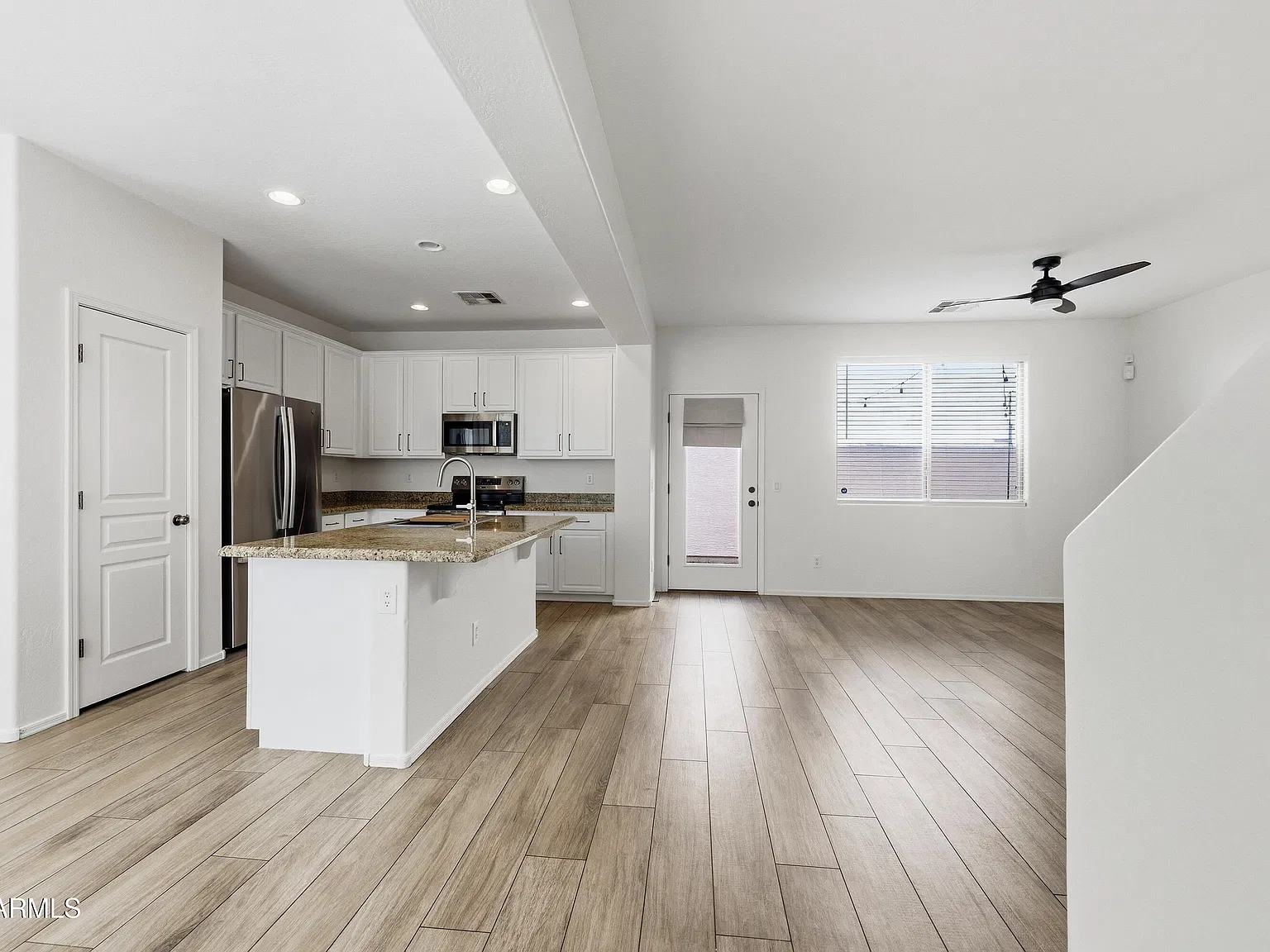 3 bed, 2.5 bath, $2,195 — Photo 3