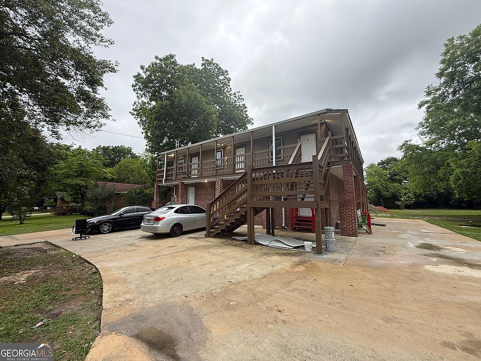 1st image of 1011 Pine St
