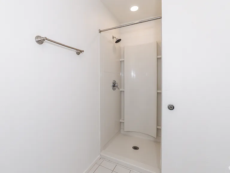 10 N Greenwood Ave — Photo 24