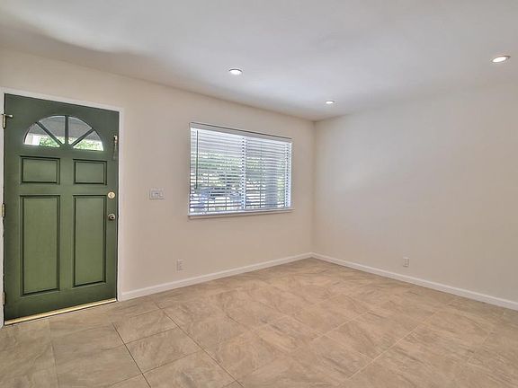 2nd image of 2111 Bayhaven Dr