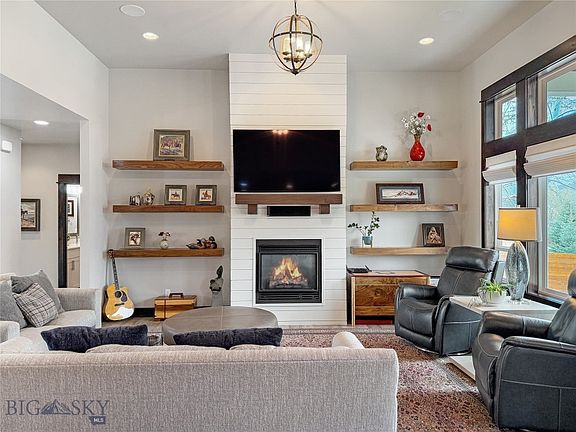 3rd image of 4117 Moonstone Dr