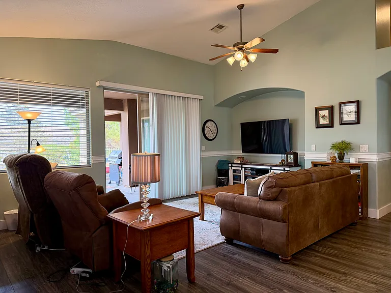 457 Highland View Ct — Photo 11