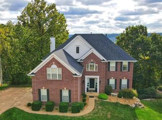 688 Meramec View Dr, Eureka, MO 63025